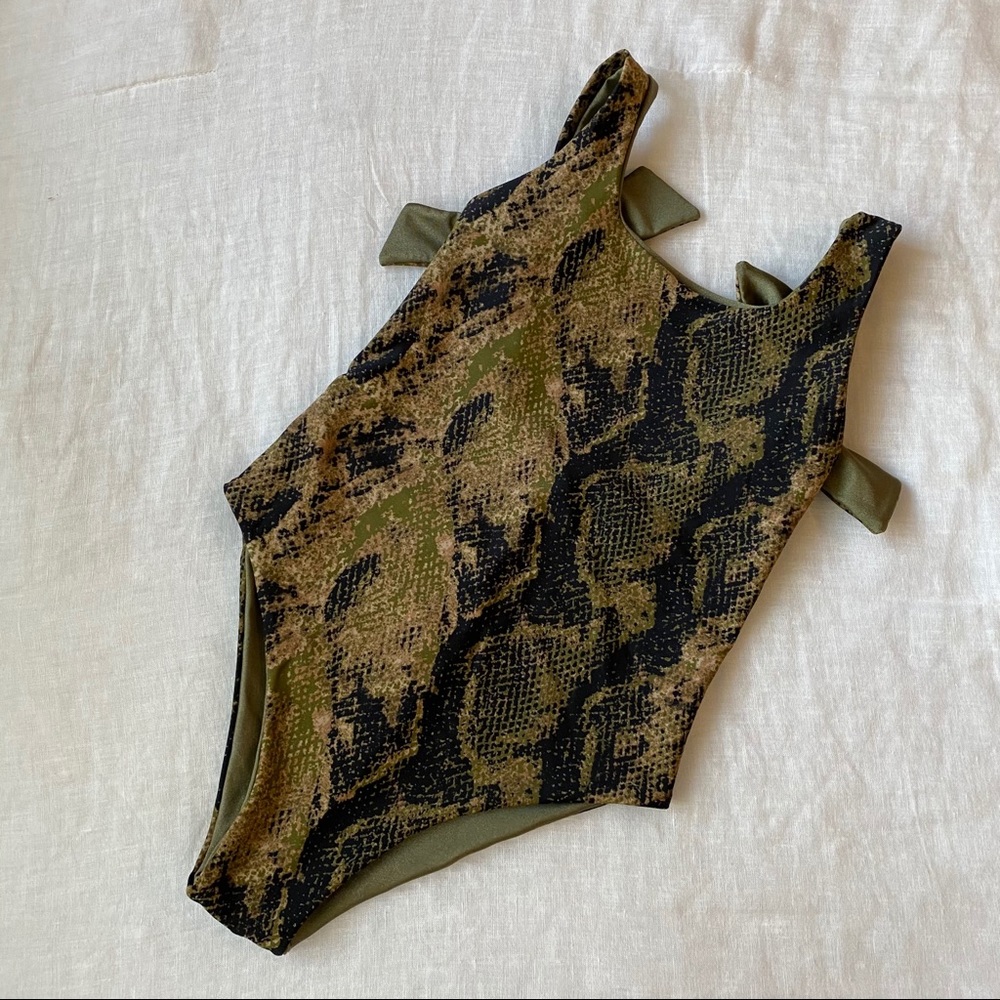 Maheli Heli Reversible Onesie/Bathing Suit